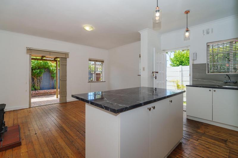2 Bedroom Property for Sale in Harfield Village Western Cape